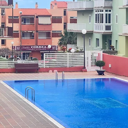 Terraza Del Sol Con Piscina En